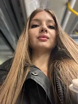 KrisMagnoly's cam snapshot