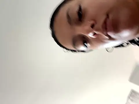 allybluee777's cam snapshot