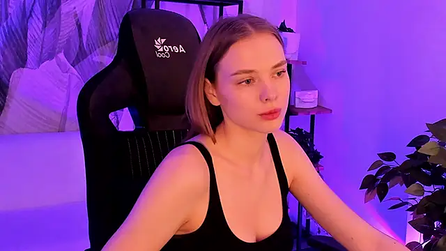 BellaHaadiid's cam snapshot