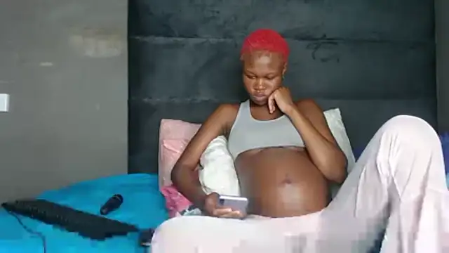 LilPregnantMommyyy's cam snapshot