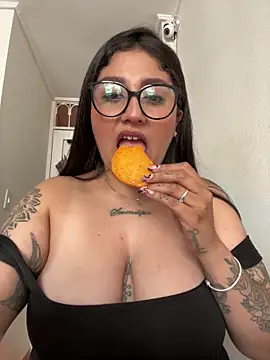 croftsmila's cam snapshot