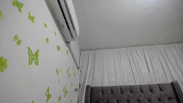 ANA-BULLOCK-'s cam snapshot