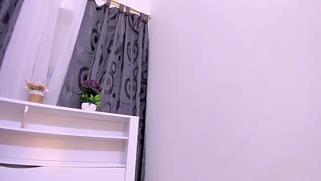 Mistt_Mia's cam snapshot