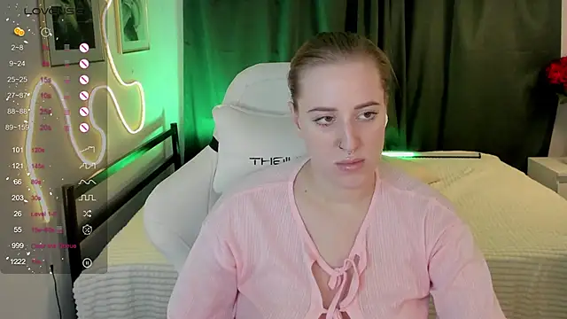 AnnaGrees's cam snapshot