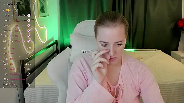 AnnaGrees's cam snapshot