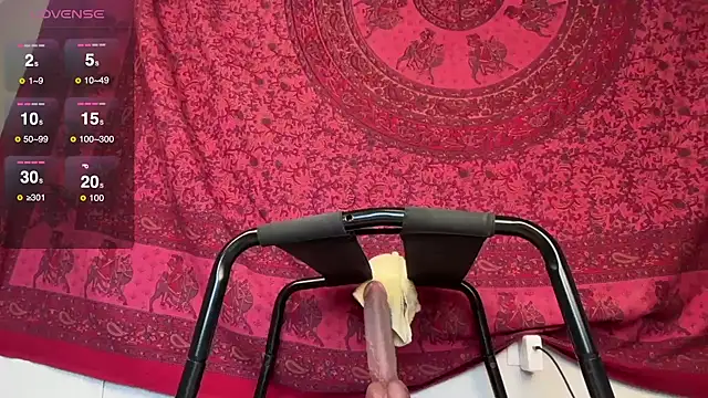 GlitterKitty108's cam snapshot