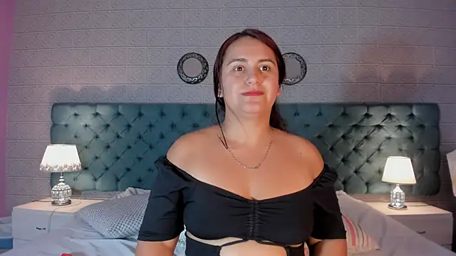 IvyMoonroe's cam snapshot