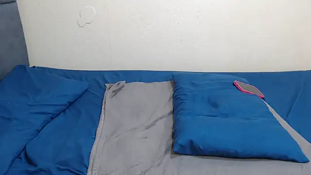 AfricanPopi's cam snapshot