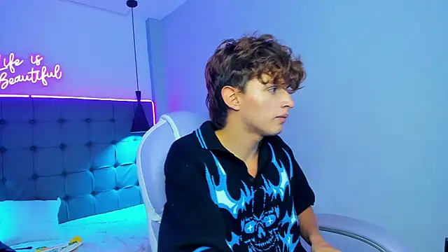 NicolasFerrer18 live sex cam