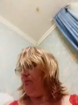 Forest-Lady's cam snapshot