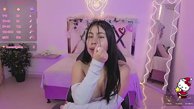 ZURY_TAY's cam snapshot