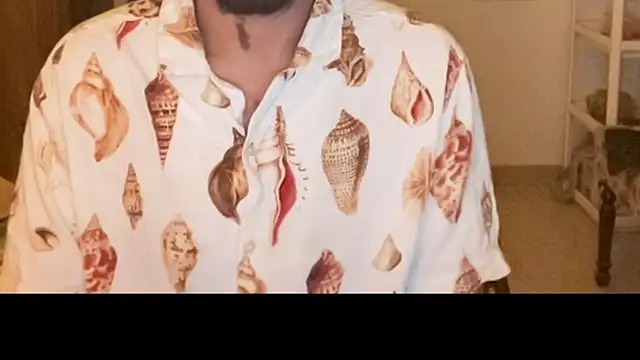 MakeMeAwareAah's cam snapshot