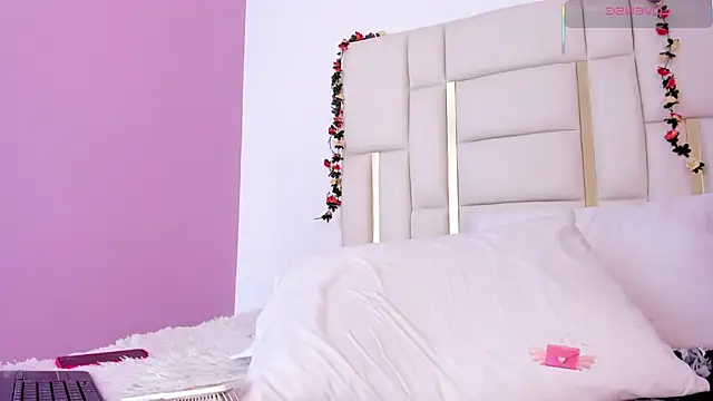 Silvanna-Casstro live sex cam