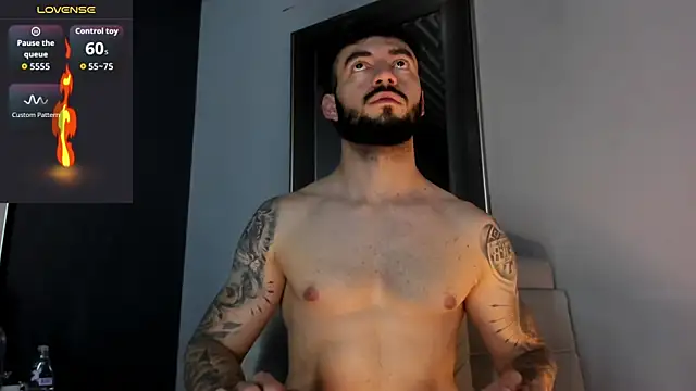 MarkWalker__'s cam snapshot