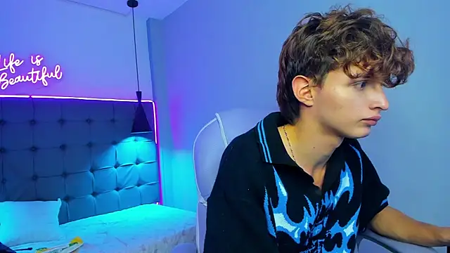 NicolasFerrer18 live sex cam