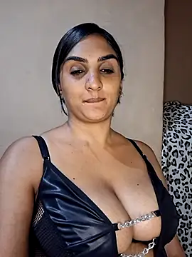 Eroticindian07's cam snapshot