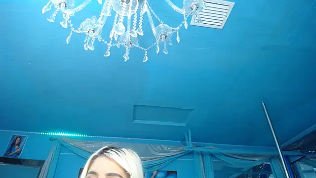 ADRIANNA_FOX live sex cam