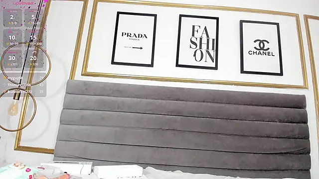 Ririblonde1's cam snapshot