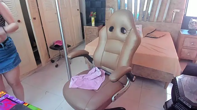 cute_sassy's cam snapshot