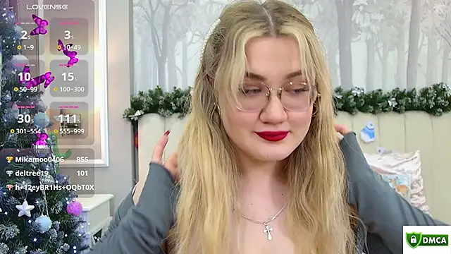 Nancy_Mooree's cam snapshot