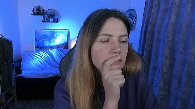 AleksaLaurent's cam snapshot