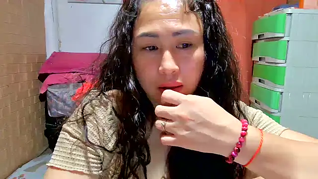 Ugly-Filipina's cam snapshot