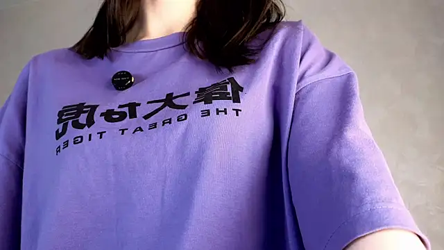 YvonneShames's cam snapshot