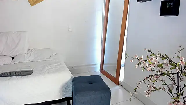 Aleexiiaa live sex cam