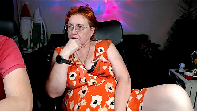 JoannaAndNeighbour live sex cam