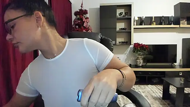 Ella_sweety00's cam snapshot