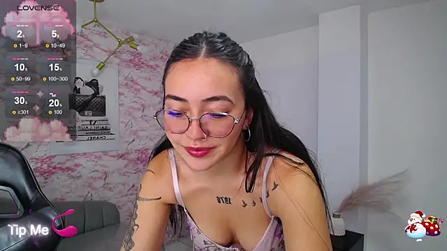 miss_andreaa_t's cam snapshot