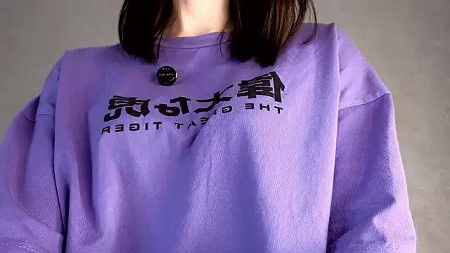 YvonneShames's cam snapshot