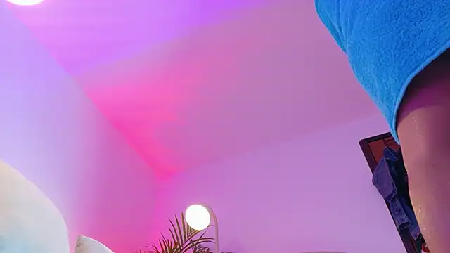 victoria___moon's cam snapshot