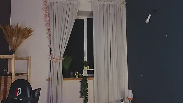 too_sexxxy's cam snapshot