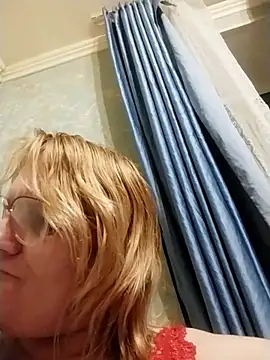 Forest-Lady's cam snapshot