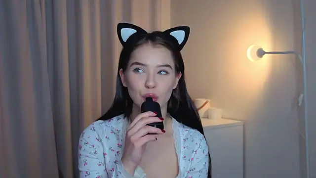 slyshypie's cam snapshot