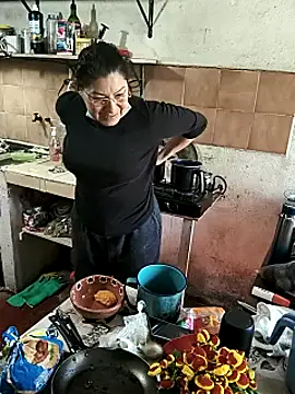 LaInsaciableIntensa live sex cam