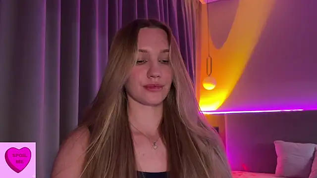 chillroom_'s cam snapshot