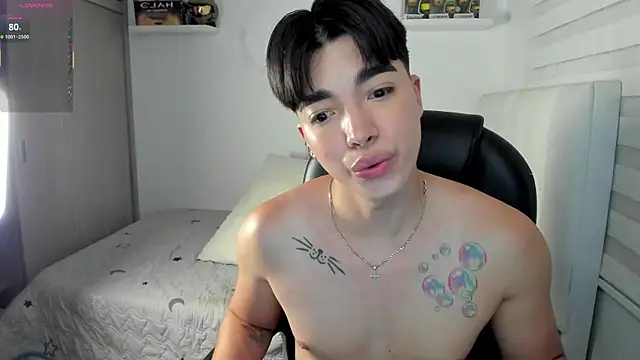 santy7v7 live sex cam