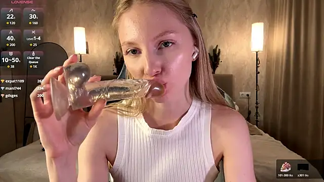 BrightAnnie's cam snapshot