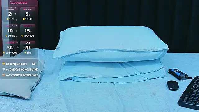 hornybarelylegalgirl's cam snapshot