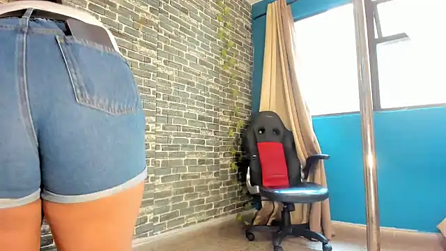 iam_samy_'s cam snapshot