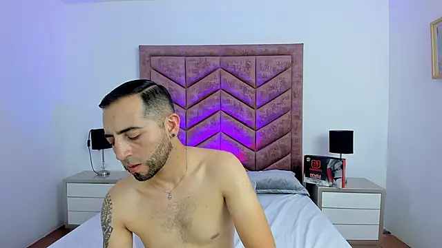 Lushian_Luna's cam snapshot