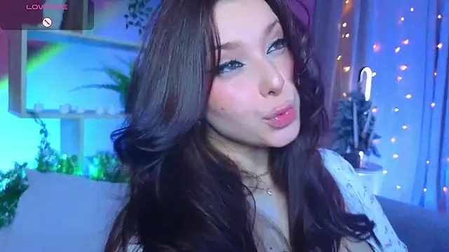 Lucy_louras's cam snapshot