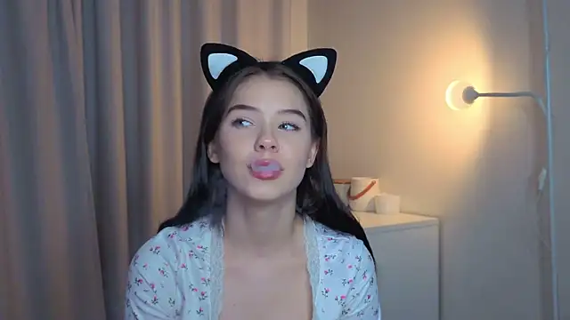 slyshypie's cam snapshot