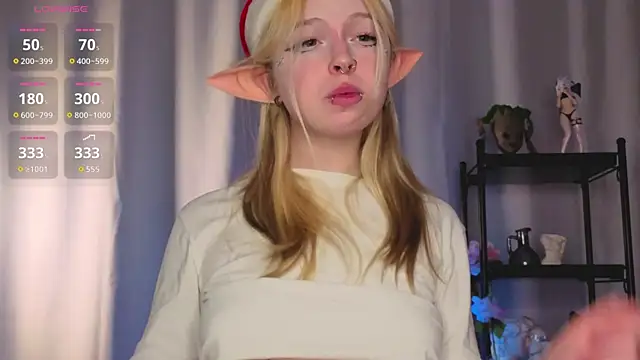 ElvenQueen's cam snapshot