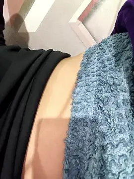 Anshika1431's cam snapshot