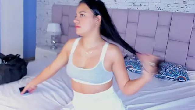 ZoeLuxs's cam snapshot