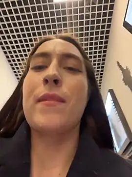 Holly_Play's cam snapshot