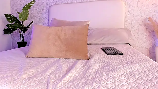 alanarouge's cam snapshot